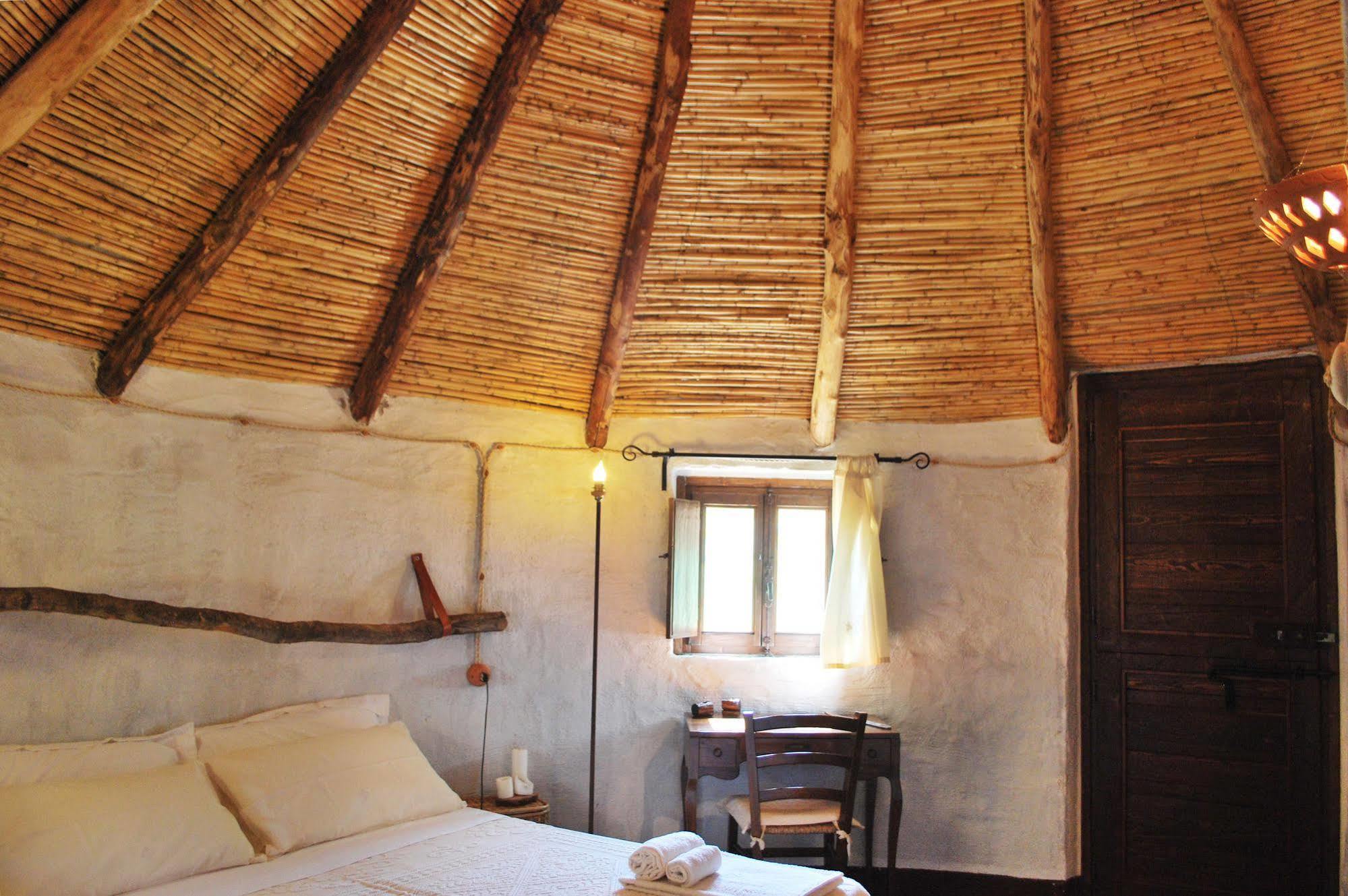 Essenza Sardegna Hotel Torpè Buitenkant foto