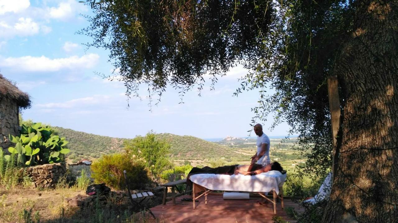 Essenza Sardegna Hotel Torpè Buitenkant foto