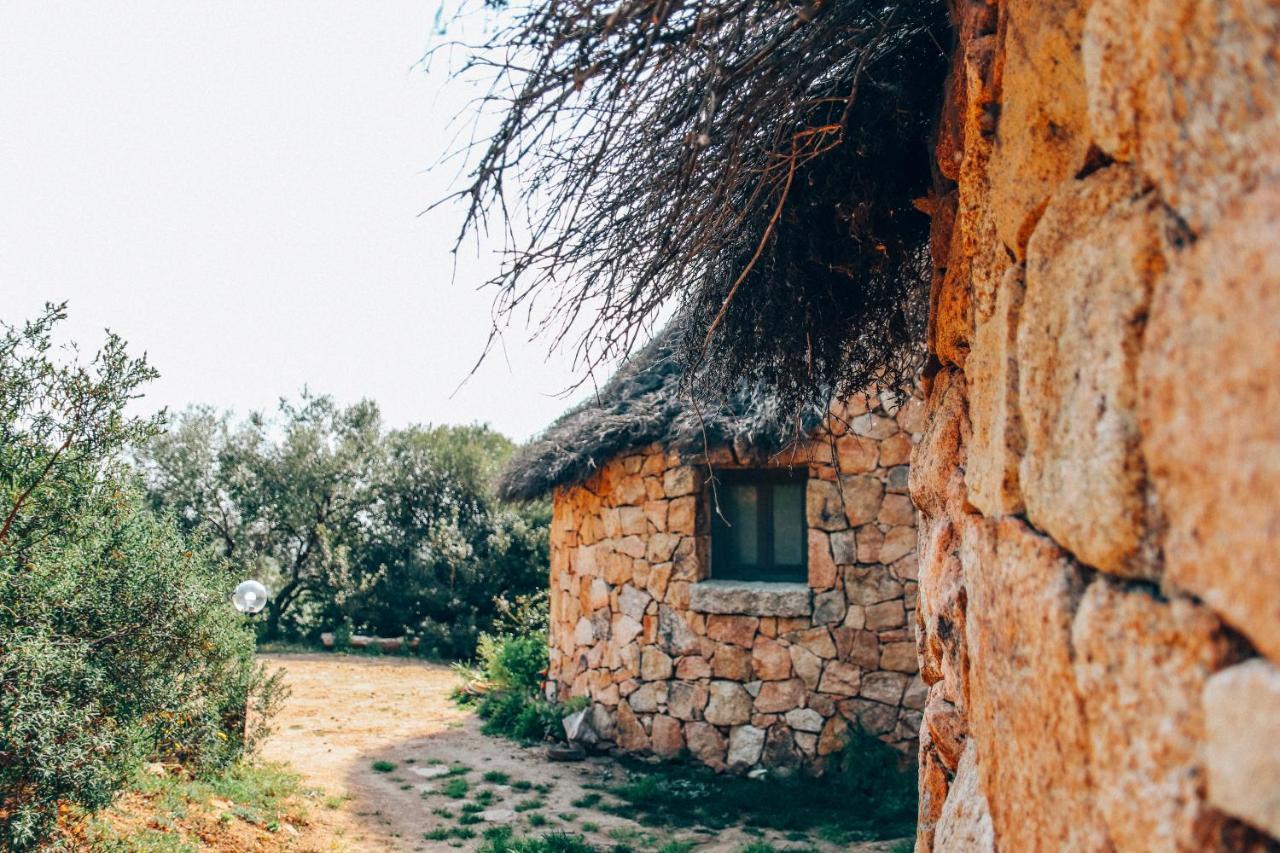 Essenza Sardegna Hotel Torpè Buitenkant foto